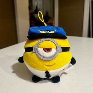 Minions The Rise of Gru Round Hoop Hanger Stuffed Toy Plush Stuart the Pilot